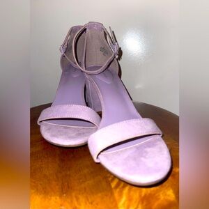 Bandolino Armory Sandal in Lilac size 8